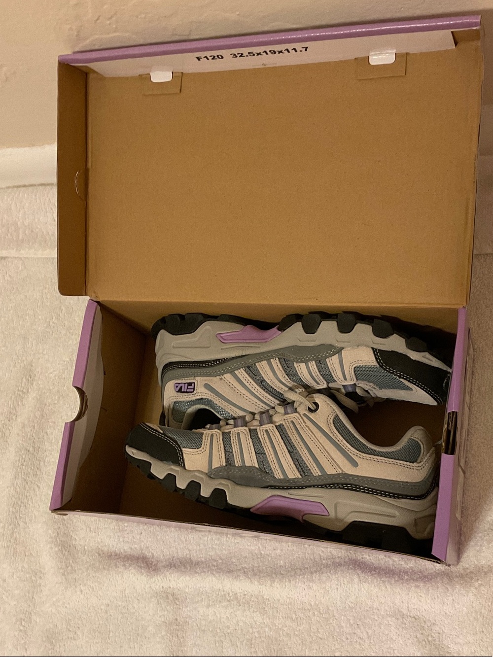 Women’s FILA sneakers